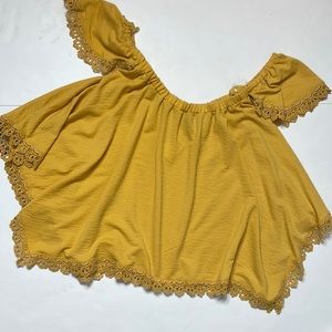 Daytrip medium off the shoulders hippie top